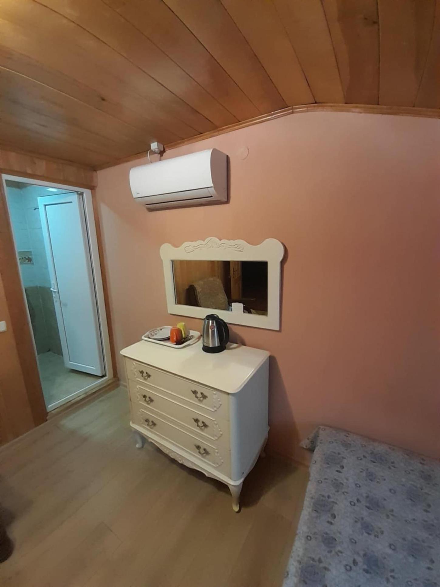 When In Tbilisi Hotell Eksteriør bilde